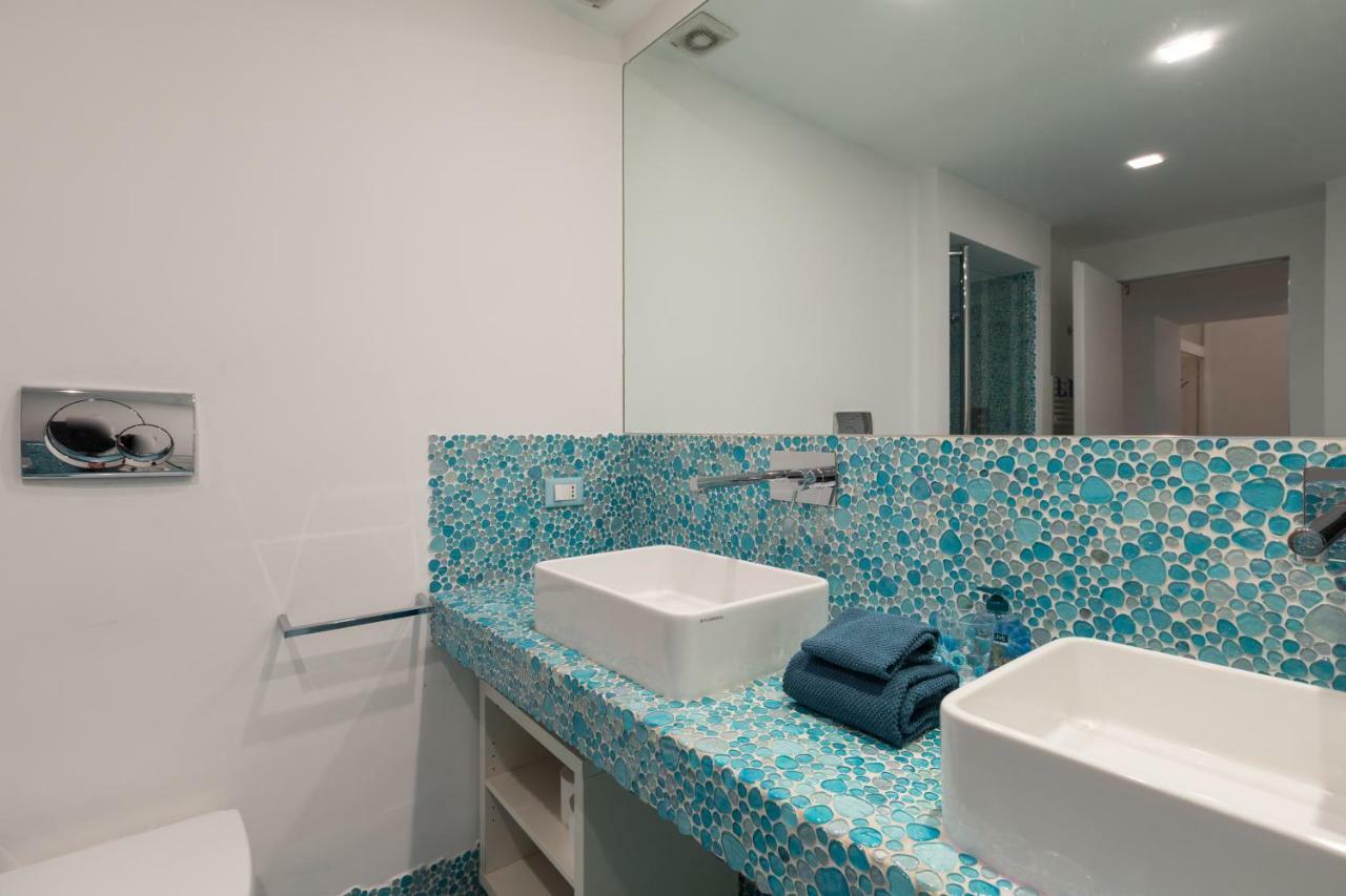 Amazing 4 Bedrooms With Garden Apartment